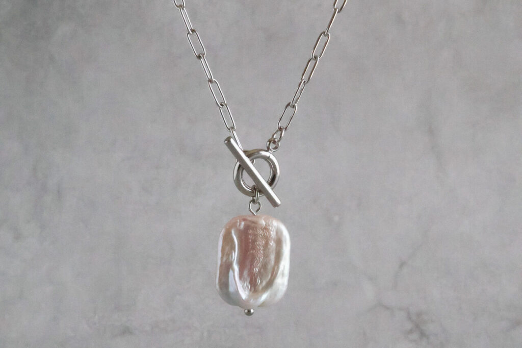 淡水パールレクタングル 前留めステンレスネックレス